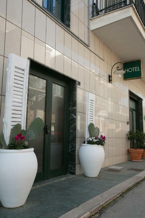 Hotel Bisceglie Buitenkant foto